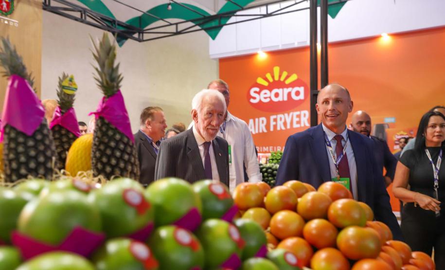 Piana destaca força da ExpoApras para expansão dos supermercados paranaenses