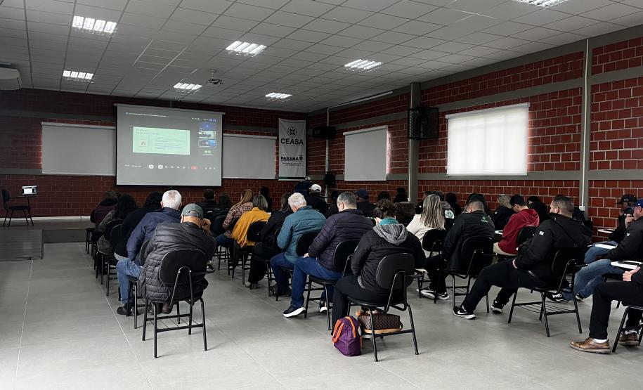 Dia de treinamentos na Ceasa Curitiba