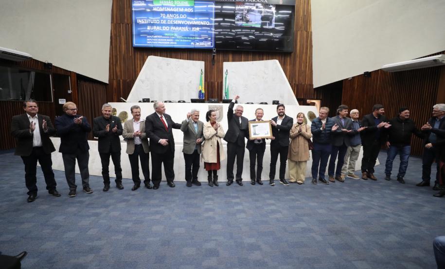 Ceasa Paraná participa de homenagem aos 70 anos do IDR-Paraná