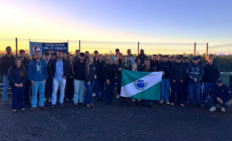 Ceasa Paraná aproxima jovens das tecnologias do campo