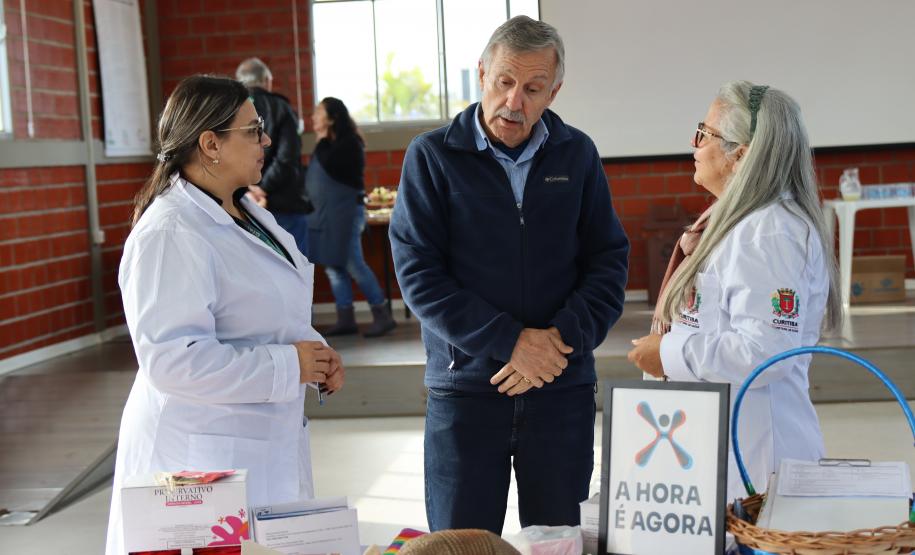 Ação de saúde na Ceasa Curitiba imuniza mais de 300 pessoas contra a gripe.