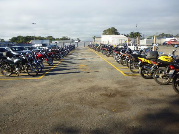 Estacionamento especial para motos | Centrais de Abastecimento do ...